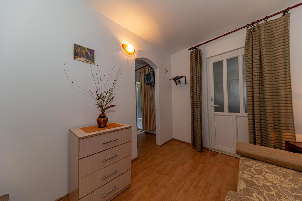 Apartment Knezevic Petrovac Exterior photo